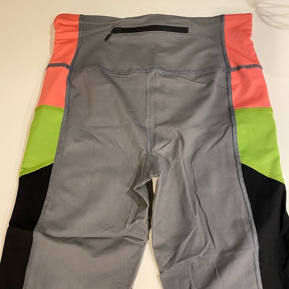 Spanx Active Knee Leggings - Picture 3 of 3